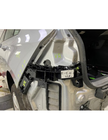 Support central pare-choc arrière gauche Volkswagen GOLF 8  (CD) - phase 1  (09/2019)